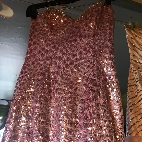 Long mermaid style dress - Picture 1 of 2